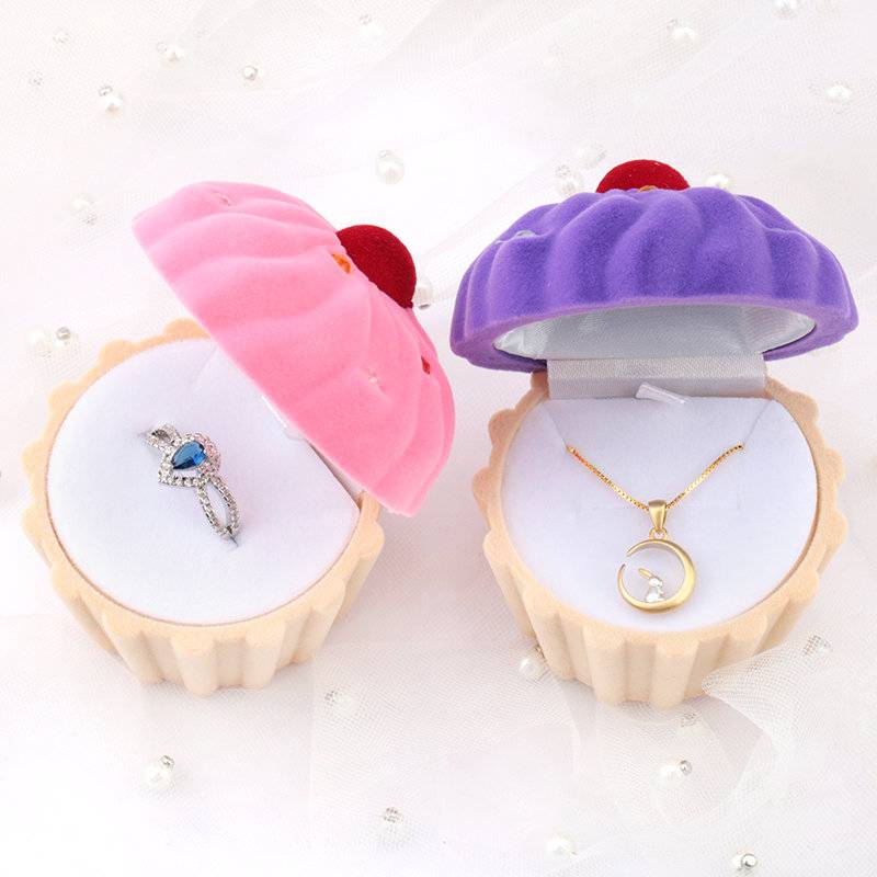1 Piece Lovely cake Gift Box Holder Jewelry box case Velvet Wedding Ring Box for Earrings Necklace Display & Packaging 2 colors Jewelry Boxes Packaging 