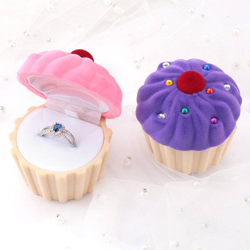 1 Piece Lovely cake Gift Box Holder Jewelry box case Velvet Wedding Ring Box for Earrings Necklace Display & Packaging 2 colors Jewelry Boxes Packaging 